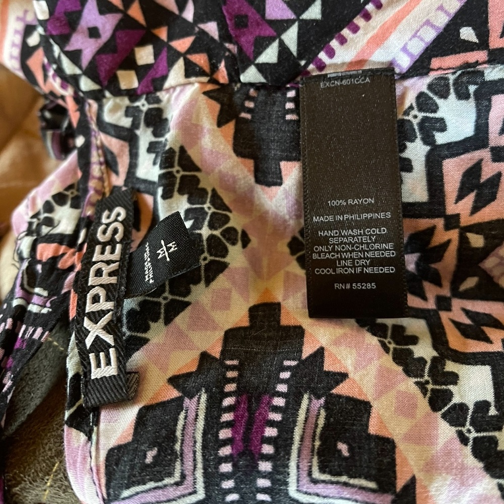 EXPRESS Top - Picture 6 of 7